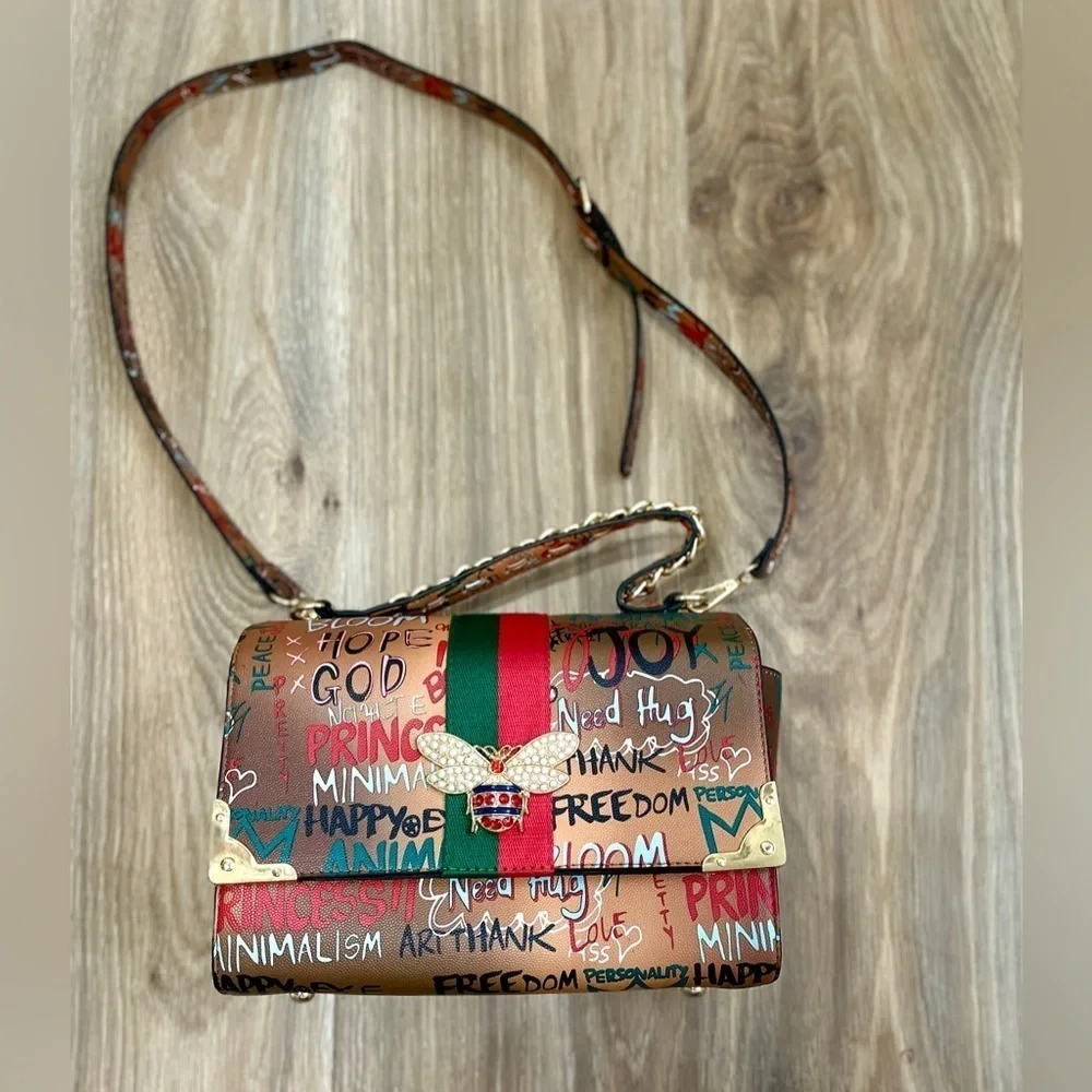 Alba Queen Bee Graffiti Bag Multi NWOT  Trendy Multi Graffiti Queen
